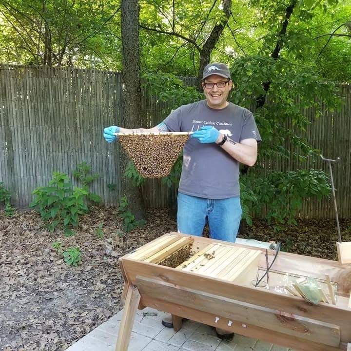 ray hren milwaukee zoo beekeeper